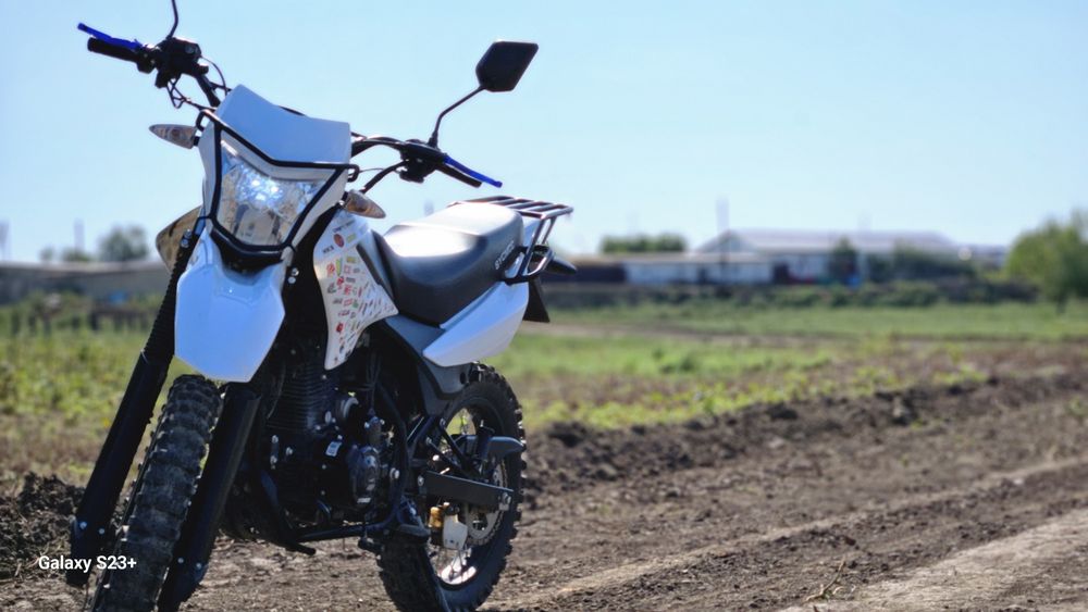 Мотоцикл Эндуро 200