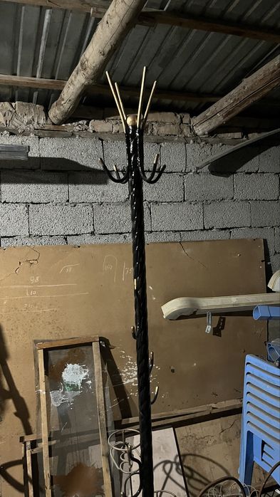 Продам вешелку для одежды