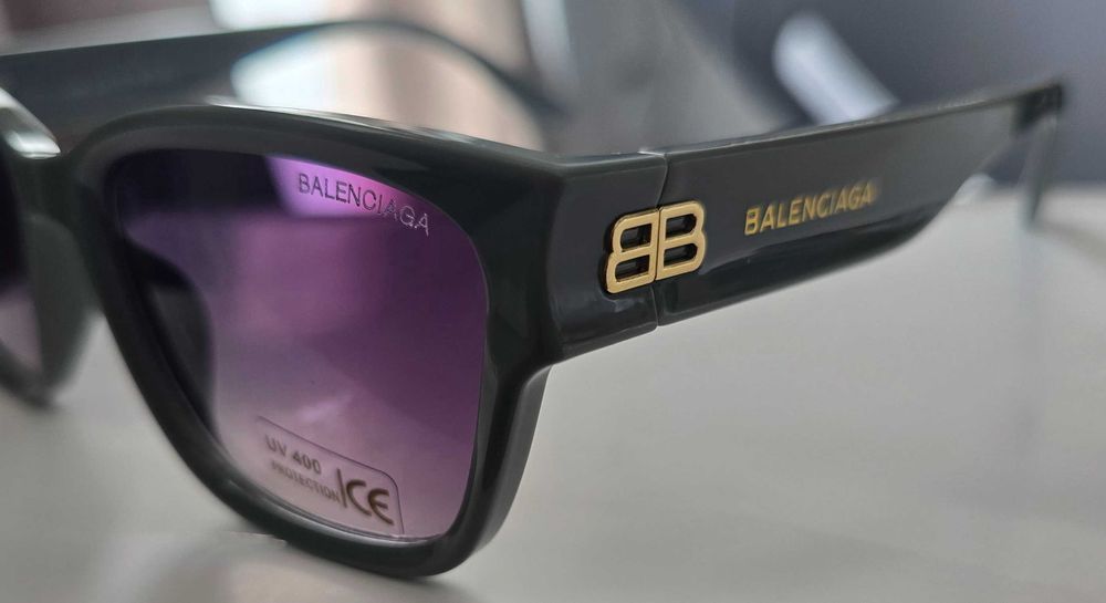 Ochelari de soare Balenciaga. Transport Gratuit