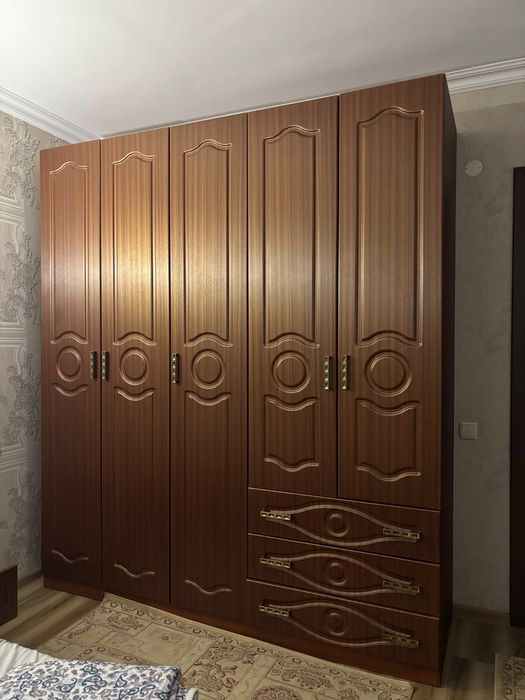 Продам спальный гарнитур