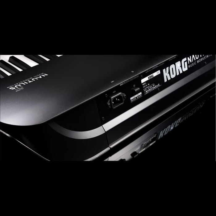 Korg Nautilus 61 AfterTouch - Sintetizator