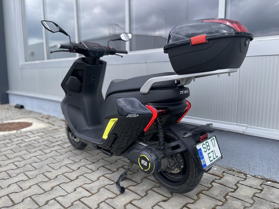 Zeeho AE6+ scuter electric