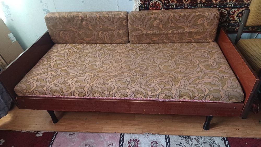 Продам кровать Юность