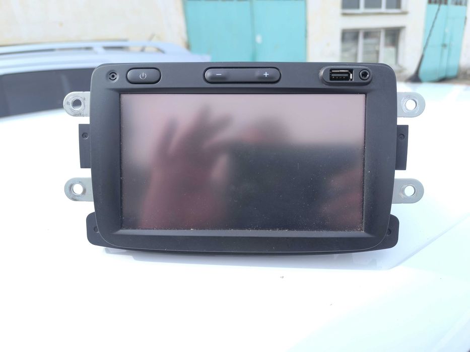 Продавам медия за Дачия