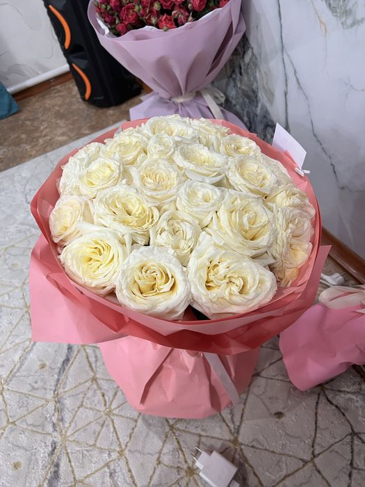 Цветы все свежие