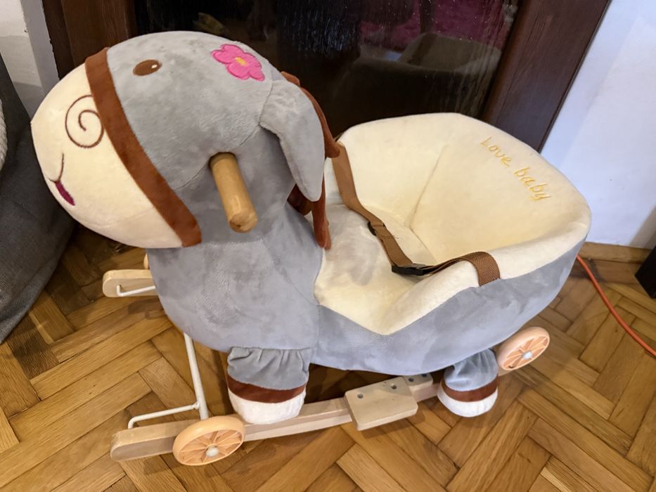 Măgăruș leagan pentru bebeluși