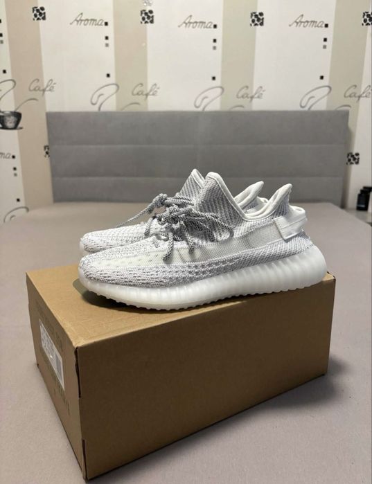 yeezy 350 static