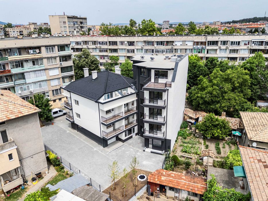 Продава се Тристаен апартамент в Търговище, Боровец - 146 кв.м за 886 €/кв.м - Снимка #3