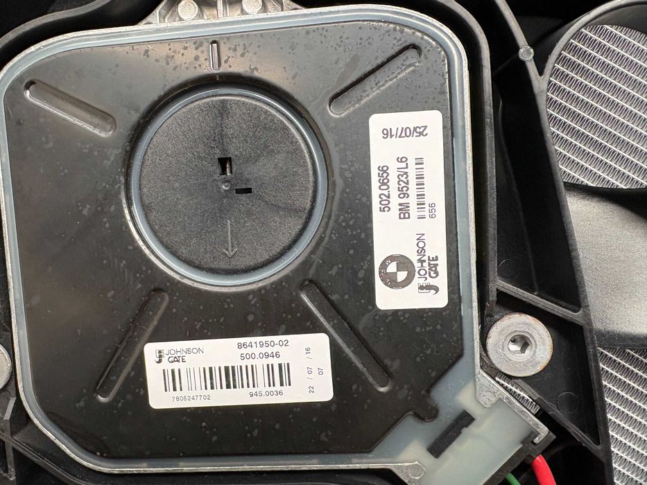 Оригинална Пачка С Радиатори И Перка 400W За БМВ Ф07 Ф10 Ф11  7618768 8672011 BMW F10 F11 F07