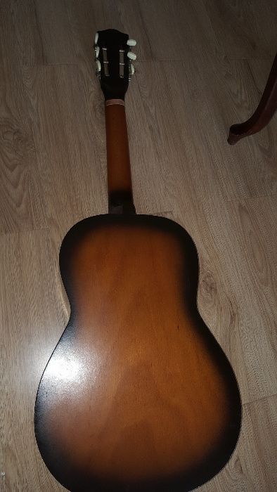 Chitara fabricata in RSR