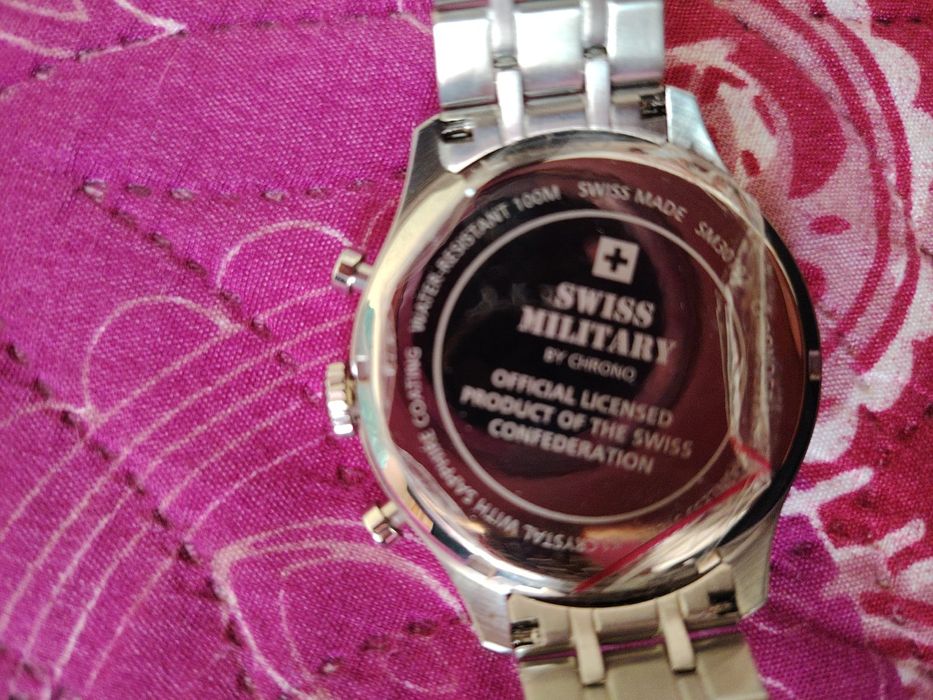 Часы новые наручные