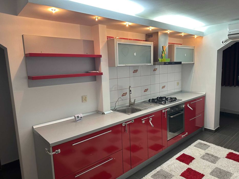 Inchiriez apartament cu doua camere