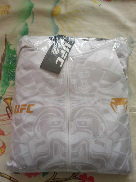 Нов комплект анцунг UFC Venum
