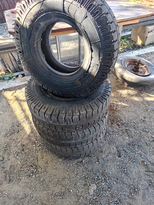 Продам резину на кару