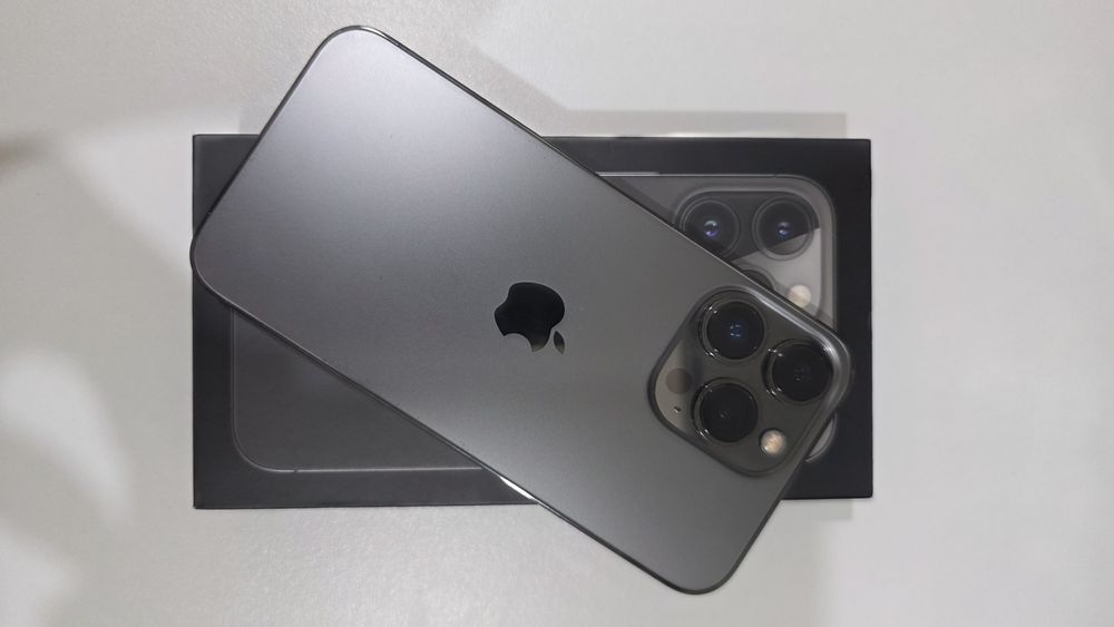 обменяю айфон 13 про 512 гб