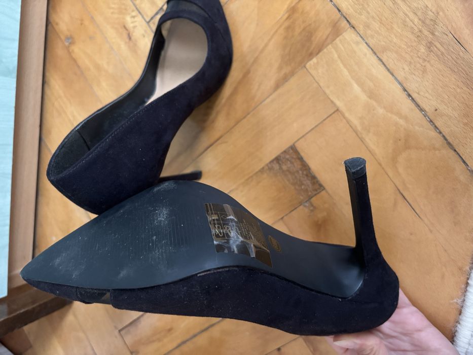 Нови елегантни дамски обувки