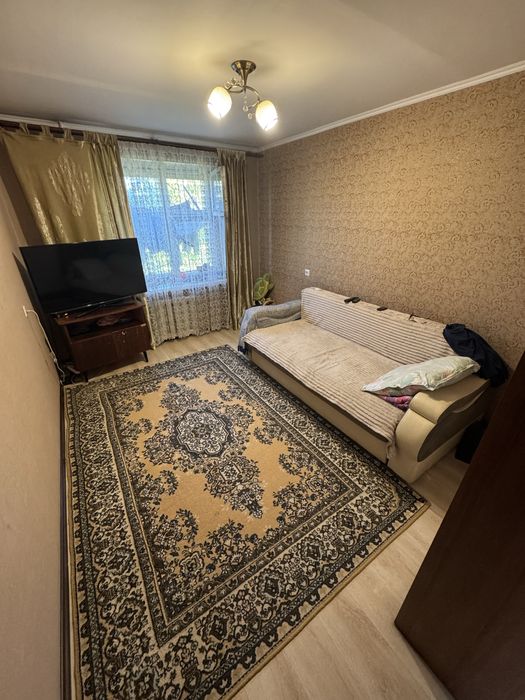 Продам квартиру 2 комнатную Тихая13/1