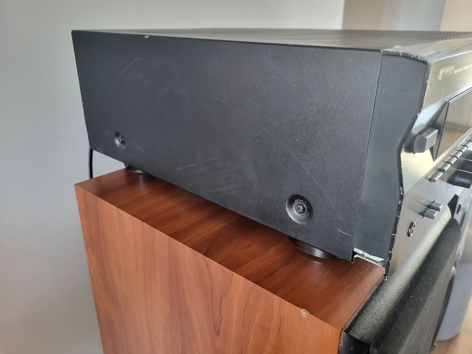 Vând amplituner Yamaha și 2 boxe BlueTech