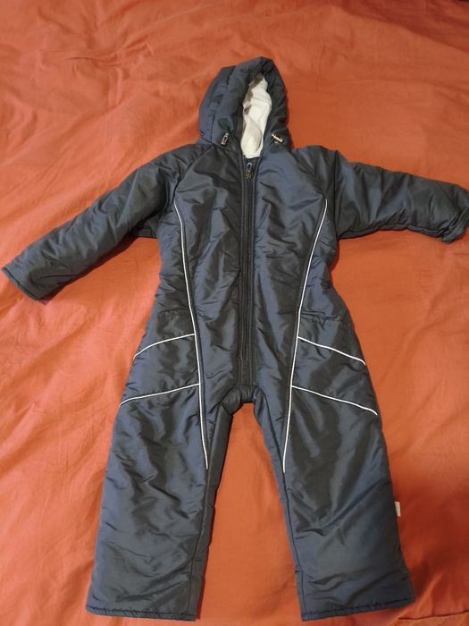 Продам комбезон на мальчика