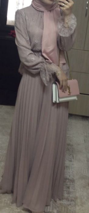 Срочно продаю Блузка с юбкой