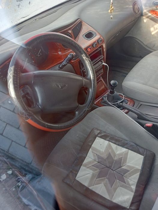 Машина сатылады.