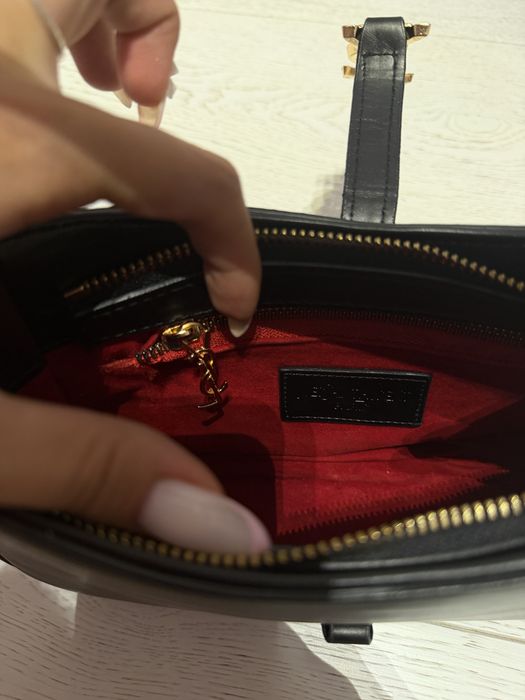 Чанта Yves Saint Laurent