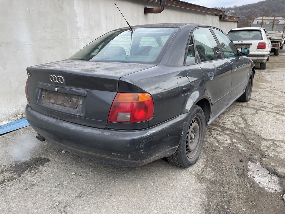 Ауди А4 б5 1.6 100кс 1996г На Части