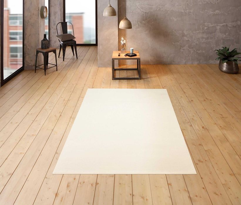 Продавам килим от изкуствена трева,кръгъл.