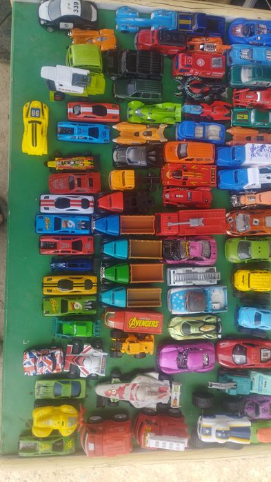 Машинки детские б/у