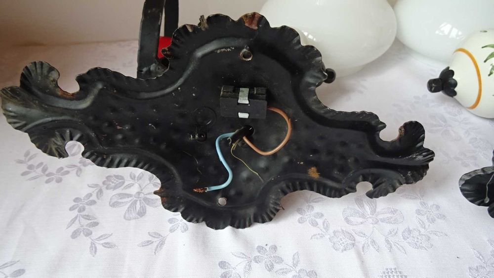 Два вентидж стенни лампи (аплици) от ковано желязо