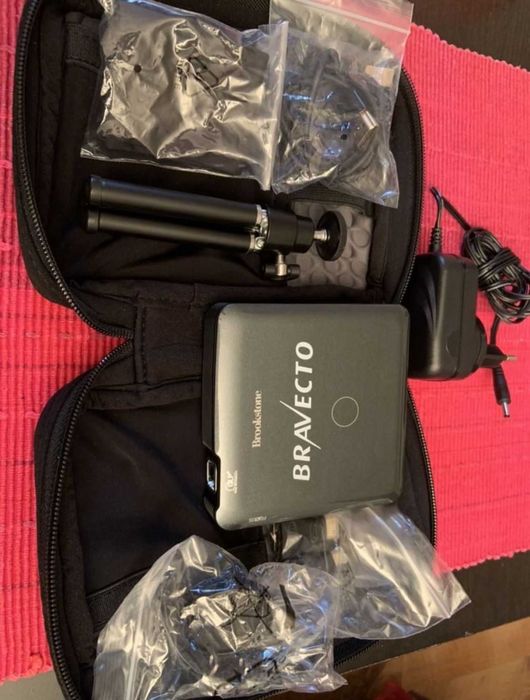 Video proiector portabil Brookstone pocket 1920x1080 60HZ