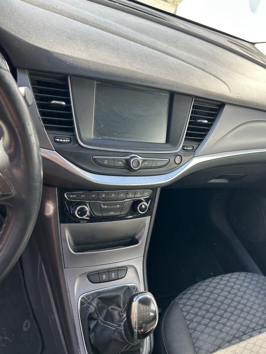 Dezmembrez Opel Astra K 2016
