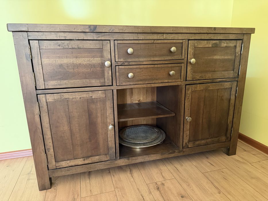 Комод от Ashley