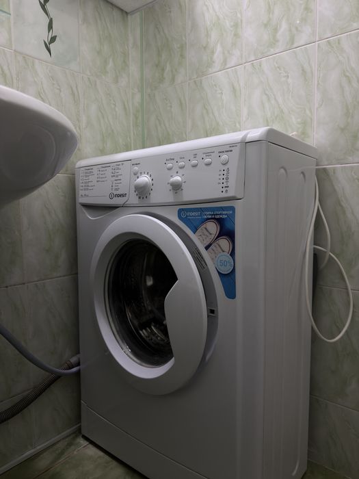 стиральная машинка indesit IWUB4105