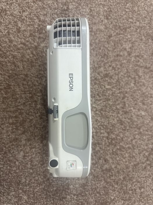 Proektor Epson LCD