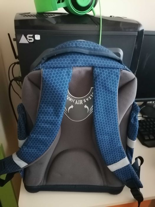 Ученическа раница с ортопедичен гръб !