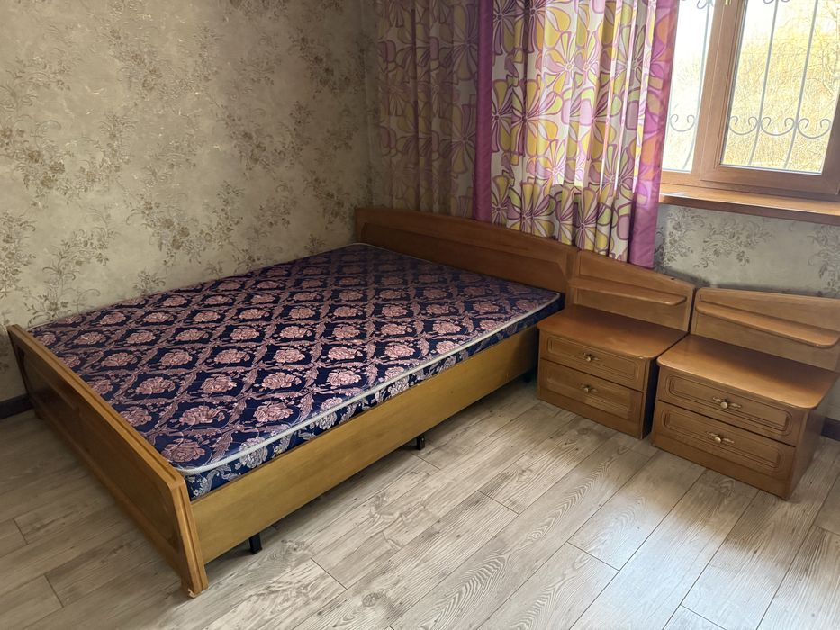 Спальный гарнитур