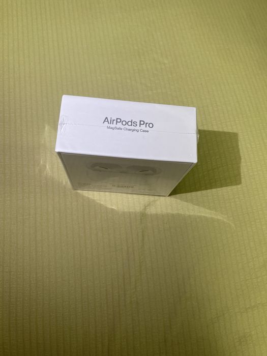 AirPodsPro MagSafe Charging Case