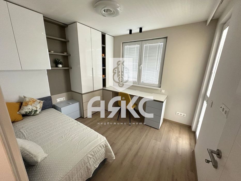 Дава се под наем Четиристаен апартамент в София, Малинова долина - 150 кв.м за 1500 € - Снимка #3