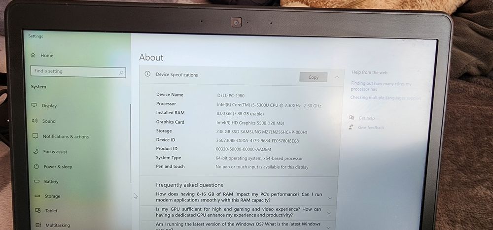 Vand Dell i5 5300, 8 GB ram, ssd 256 GB, Win 10