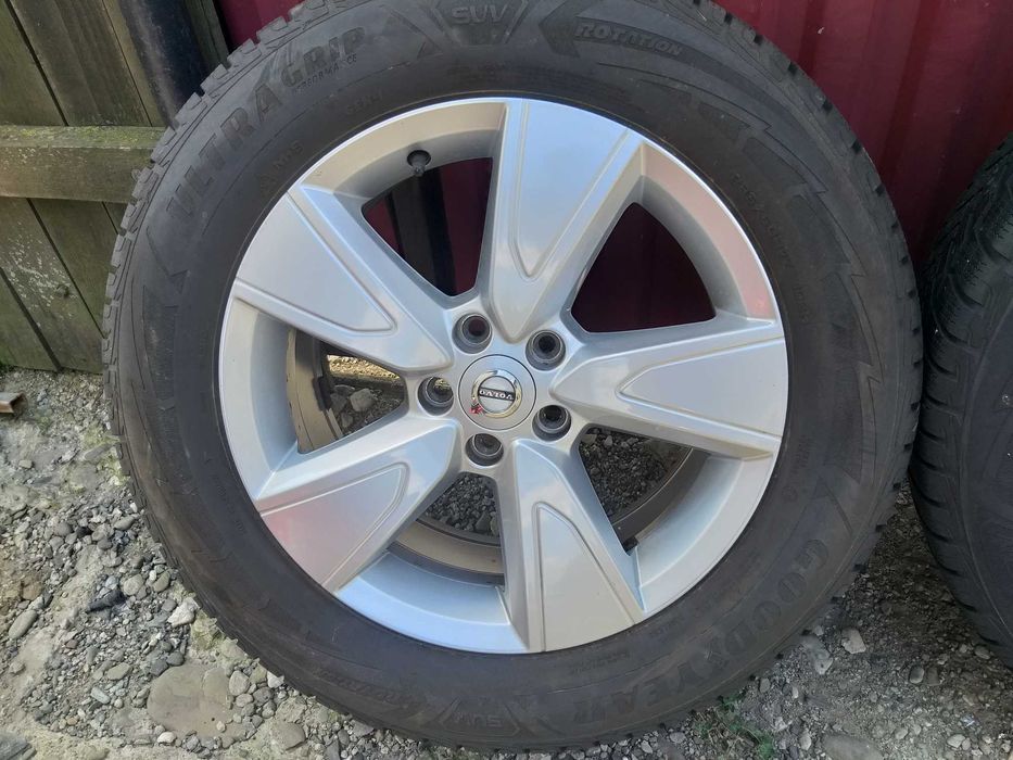 Jante VOLVO Xc40 Iarna R17 + Anvelope GoodYear 235 60 R17