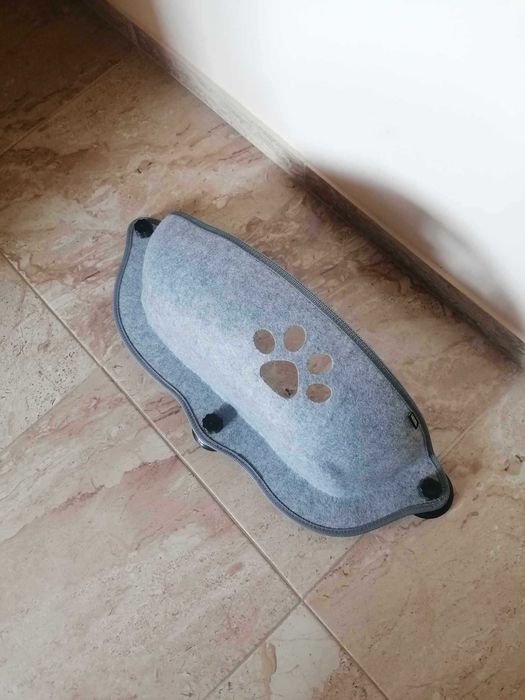 Легло за котки за прозорец 70 / 26 / 26 см.