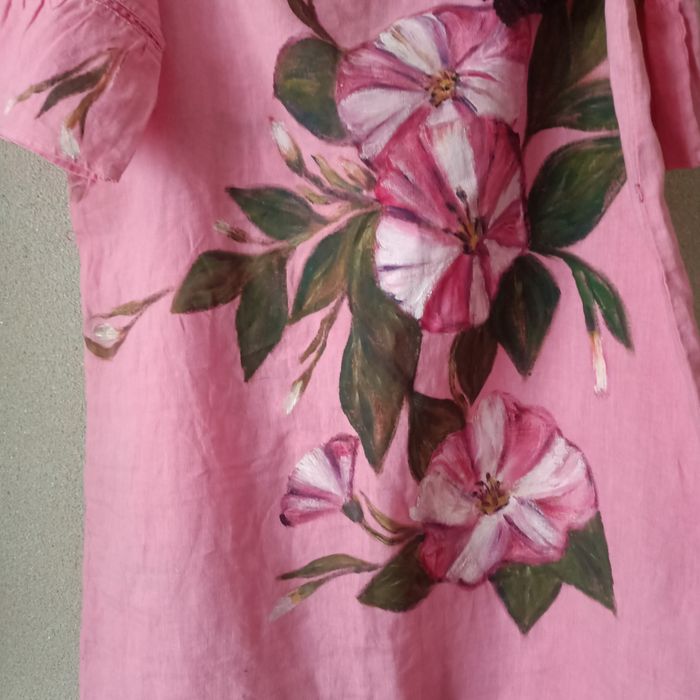 Rochie din in , pictată .