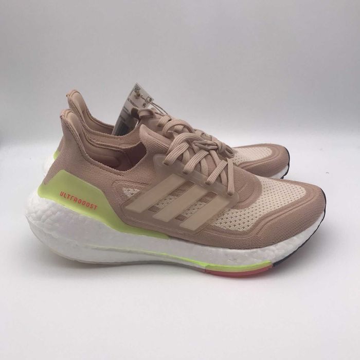 Оригинални мъжки обувки  ADIDAS ULTRABOOST 21  размер EU42