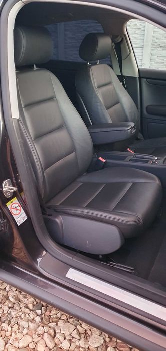 Audi A4 2.0 TDI *** Automatic+ Tapiterie piele+ Navigatie MMI***