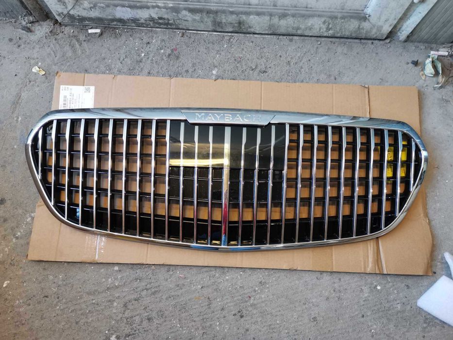 Предна решетка за Mercedes S-Class W223 MAYBACH без отвор за камера