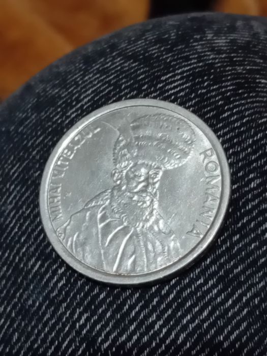 Vând moneda 100 lei din anul 1992