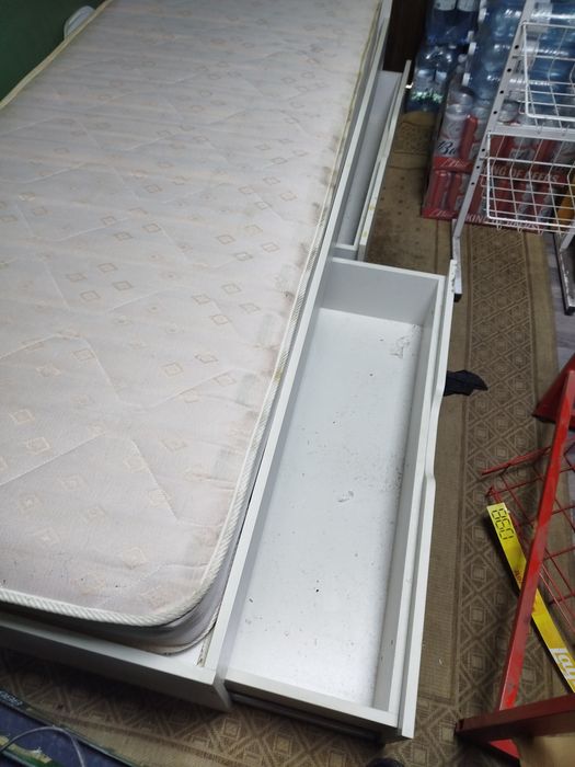 Кровать односпальная