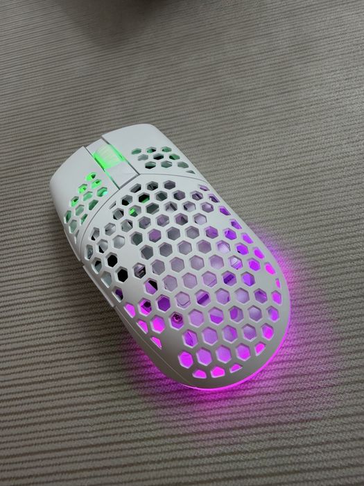 Mouse nou nout,luat din germania folosit 1 zi