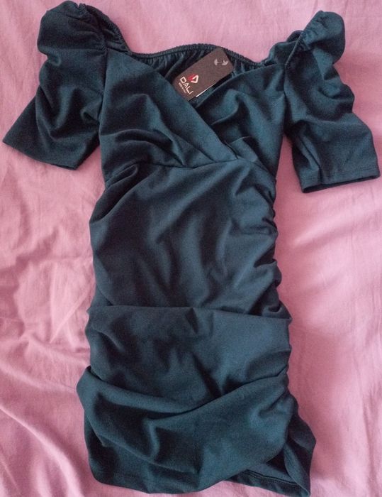 Нови официални рокли с етикетите